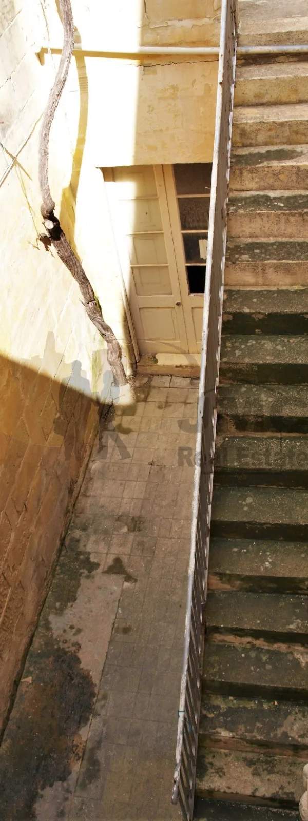 Qrendi large 5-bedroom townhouse with garden