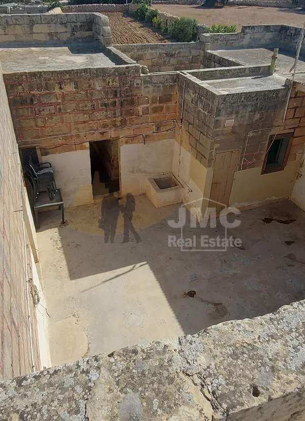 Zejtun Spacious Farmhouse built on 2000sqm land