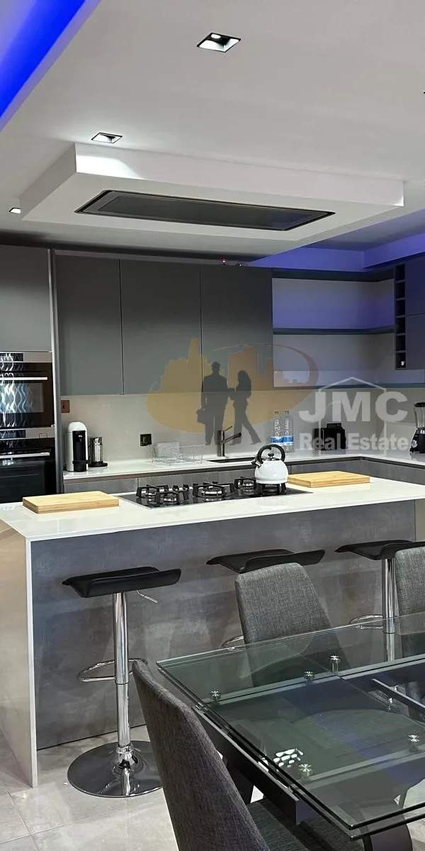 St Julians Modern 3 bedroom apartment