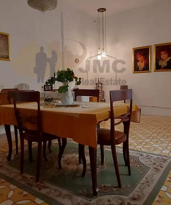Fgura furnished 2/3 bedroom maisonette with airspace