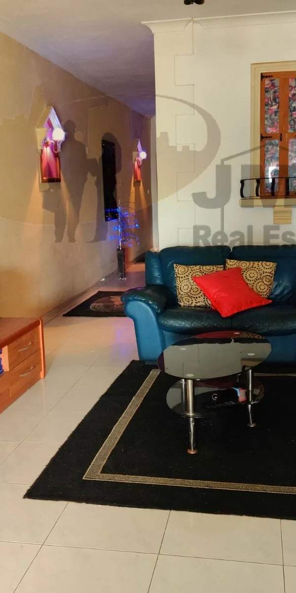 Qawra fully furnished 2 bedroom apartment