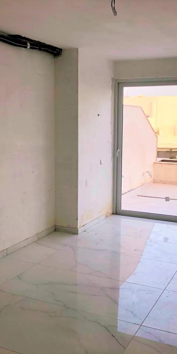 Swieqi luxuriously finished 2 double bedroom penthouse with communal pool