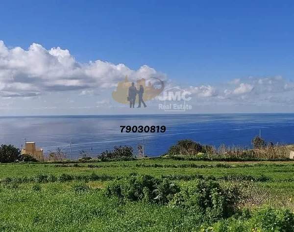 Siggiewi 3221sqm field with sea view