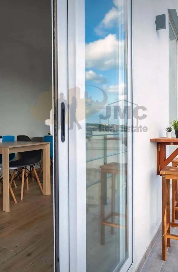 Qormi 18 person office
